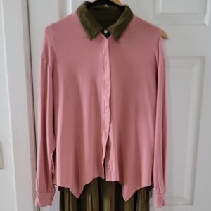Women’s Pink Button-Front Blouse with Olive Collar